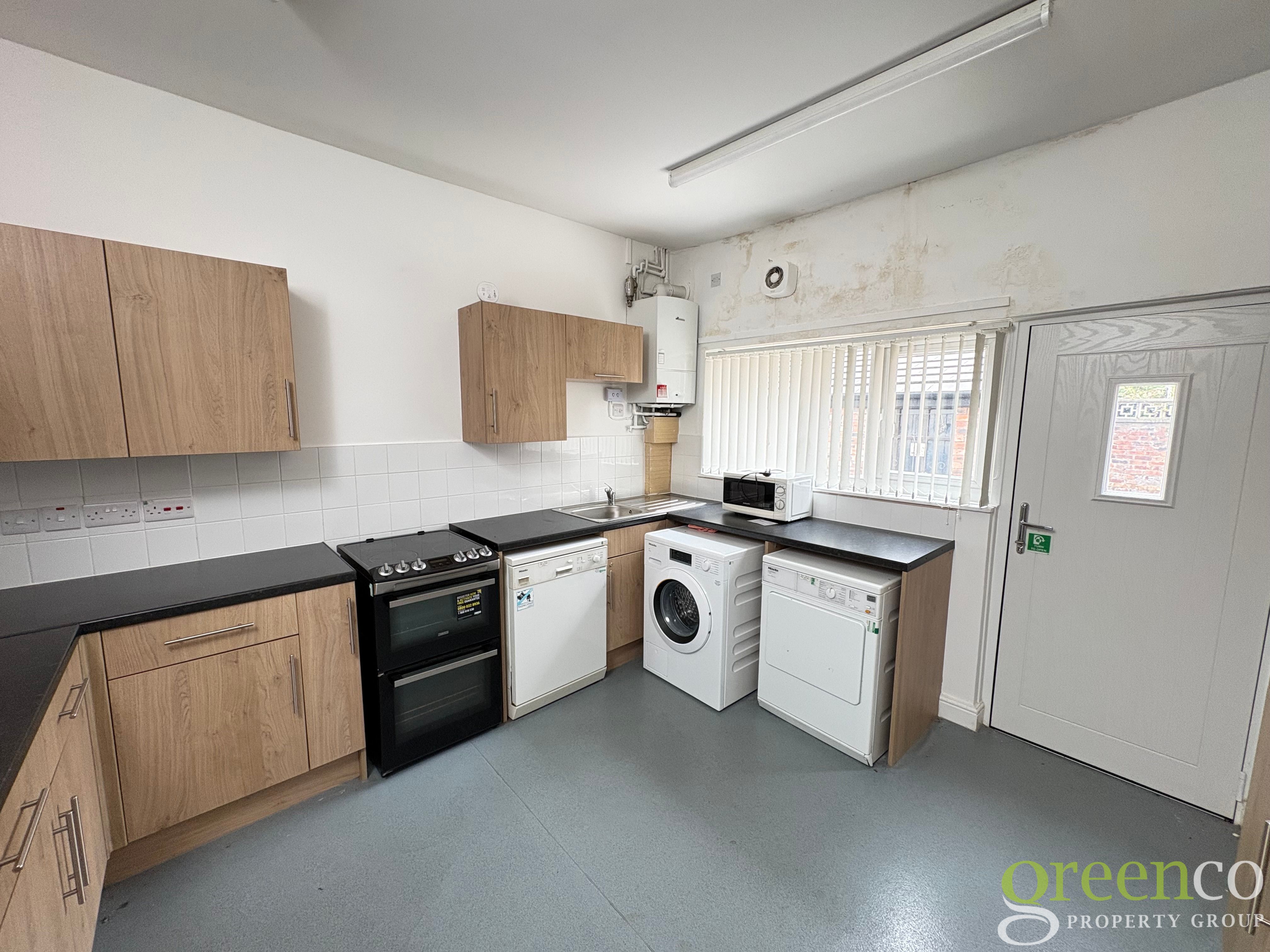 Swinton Park Road, Salford - photo 13 of 29
