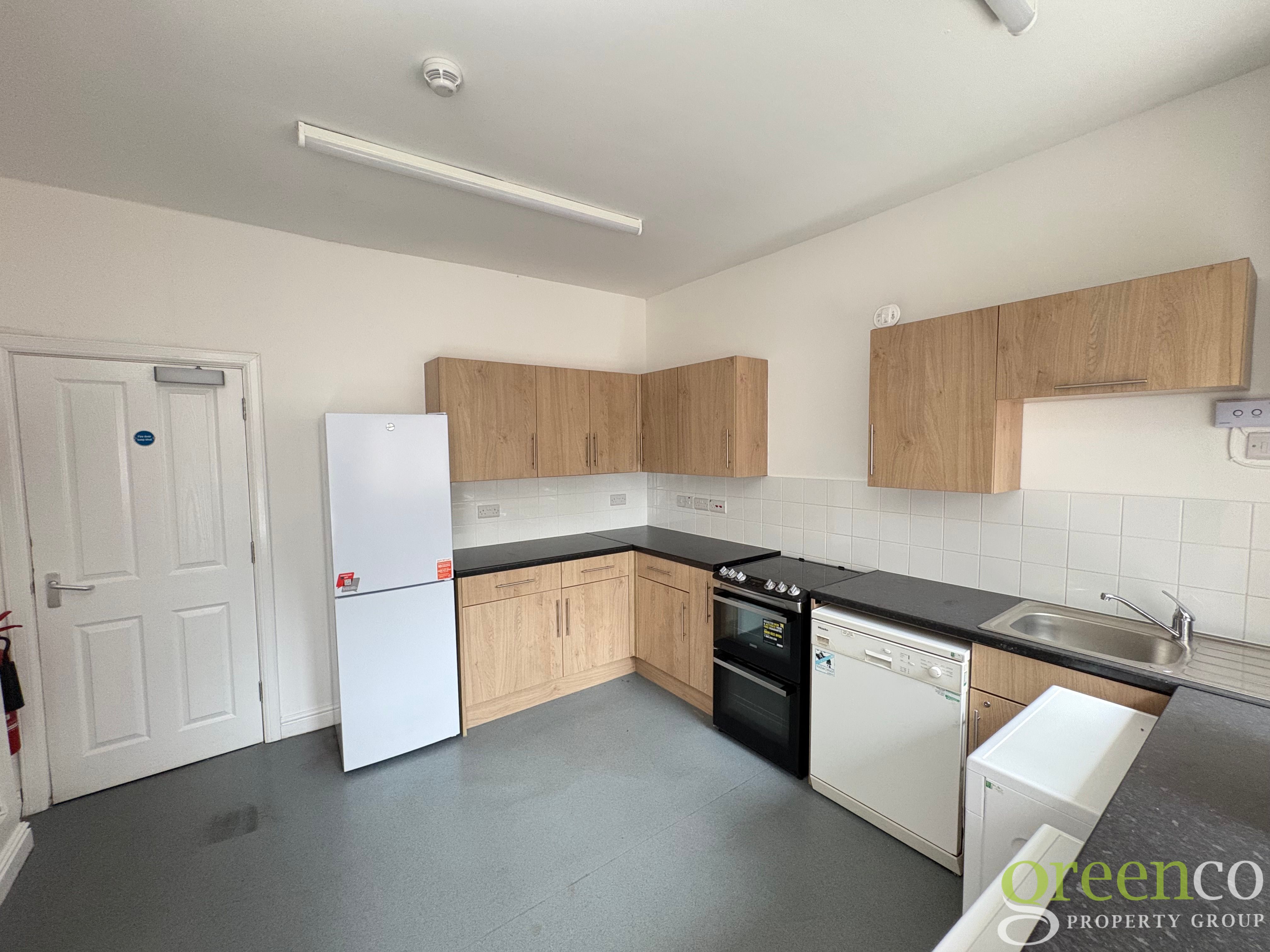 Swinton Park Road, Salford - photo 14 of 29