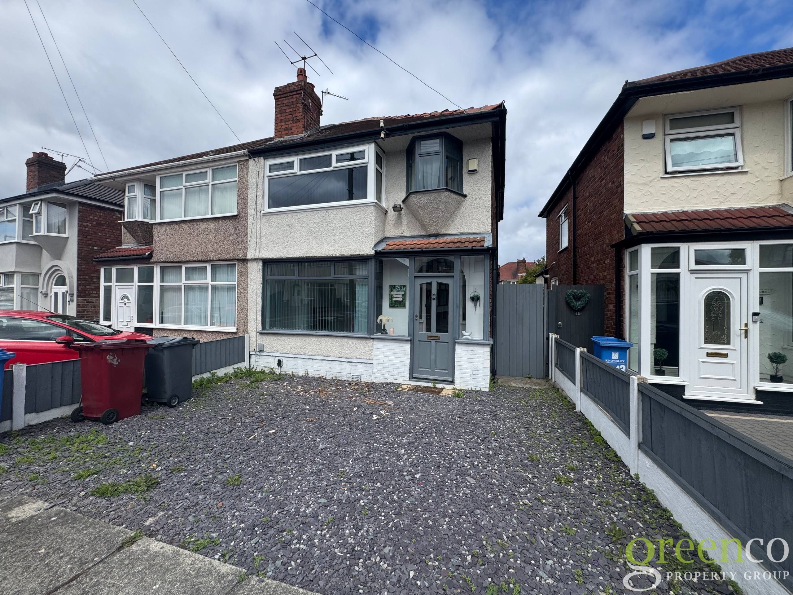 Ashbourne Crescent, Roby — photo 2 of 24